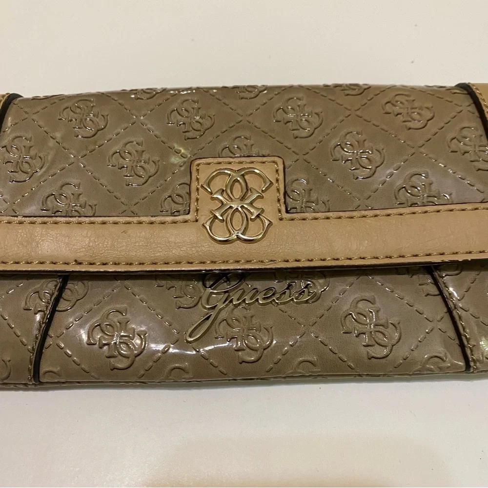 Guess tan purse - Picture 3 of 10